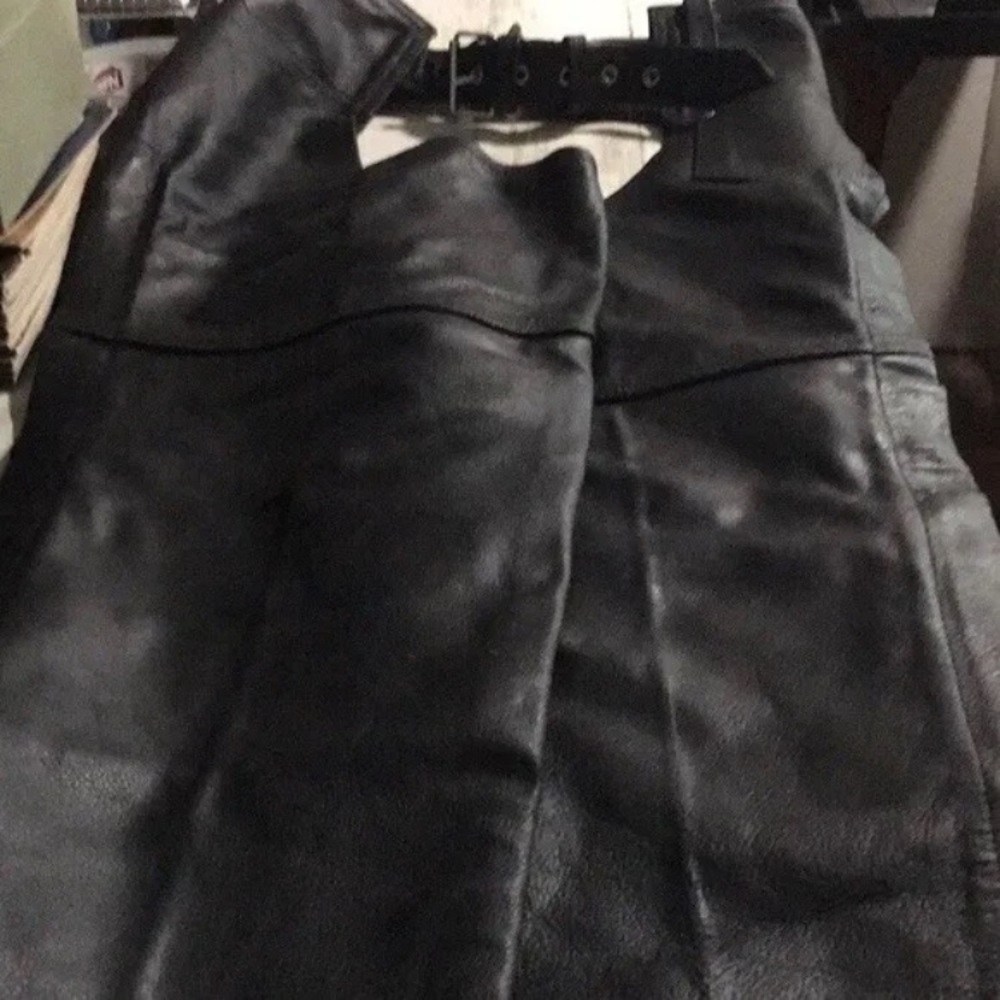AJL genuine leather belted & laced woman’s black motorcycle riding chaps size L